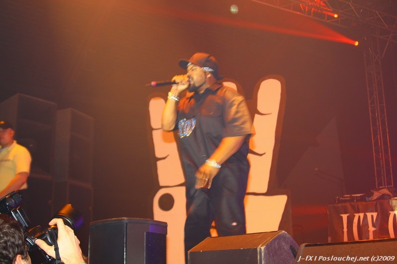 ice cube - 10.4.09